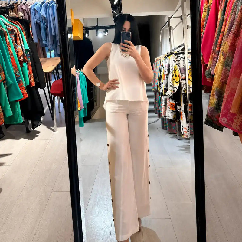 White Set – Sleeveless Crop Top and Wide-Leg Pants