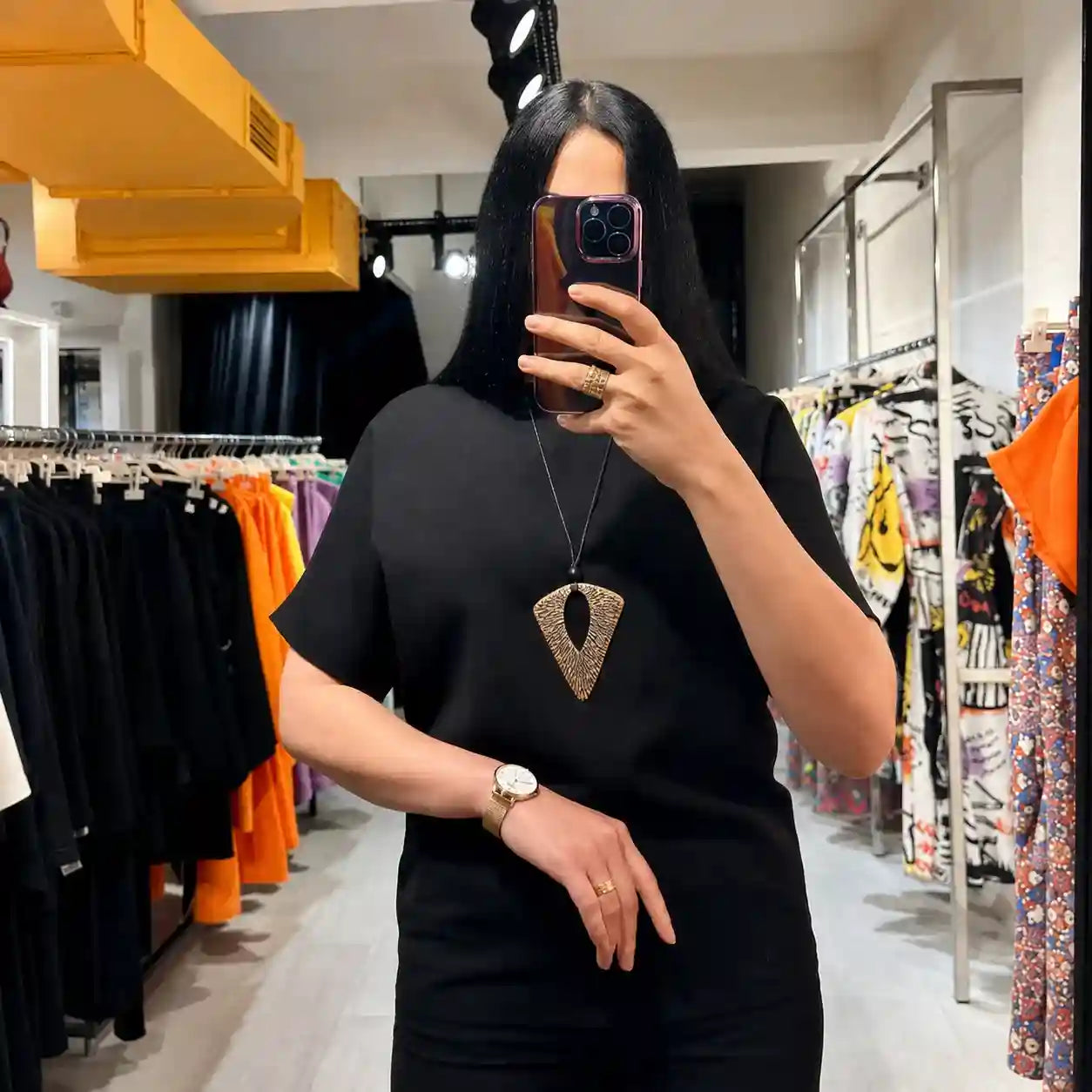 Women's Set – Short-Sleeve Crop Top and Straight-Leg Pants – Black