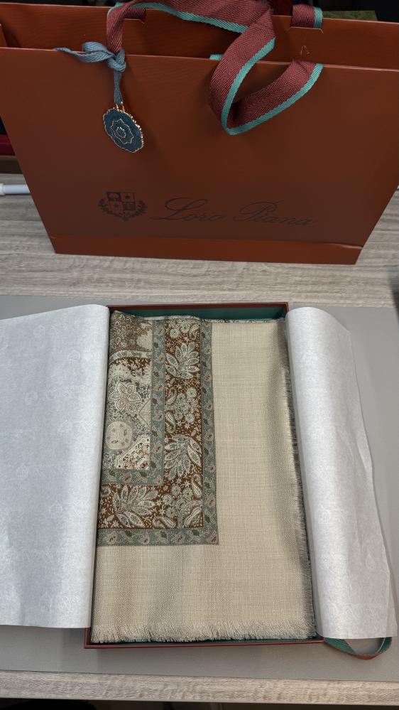 Loro Piana شماغ لوروبيانا كشميري Loro Piana