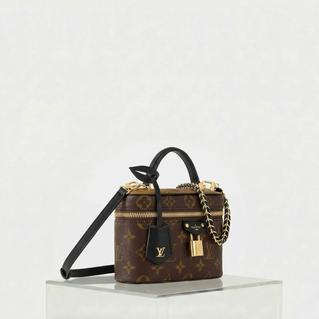 LOUIS VUITTON Vanity Chain Pouch Monogram Canvas